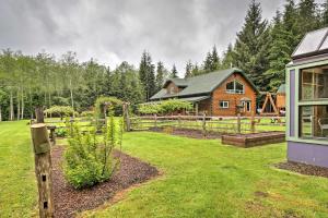 Zahrada ubytování Peaceful Retreat on 10 Acres Less Than 7 Miles to La Push