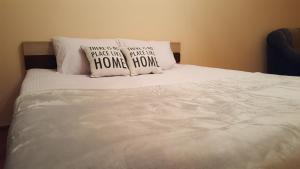 Posteľ alebo postele v izbe v ubytovaní Best Apartment Naukova