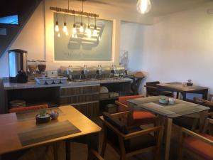 Hotel Jiménez餐厅或其他用餐的地方