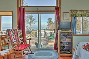 Fotografie z fotogalerie ubytování A Room with a View Peaceful Retreat on PoW v destinaci Coffman Cove