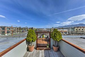 Gallery image of Walkable Downtown Logan Apartment with Rooftop Deck in Logan