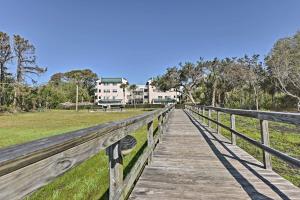 Gallery image of St Simons Island Condo with Pool Near Beach, Village in East End