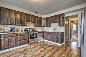 Gallery image of Waterfront Home with Shared Dock on Lake St Clair! in Chesterfield +16 photos