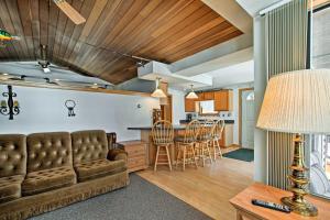 Фотография из галереи Fort Atkinson Cottage on Lake Koshkonong with Deck! в городе Fort Atkinson