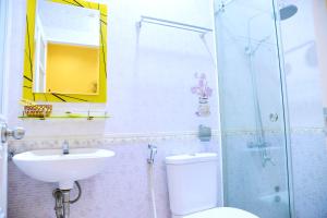 Ванна кімната в CR Hotel