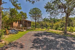 Gallery image of Outer Banks Island Cottage - 1 Mi to Frisco Beach! in Frisco