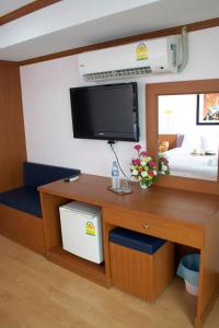 TV a/nebo společenská místnost v ubytování Cordial serviced apartment