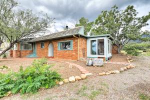 Apache Point Ranch House with Carr Canyon Views!