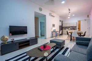 Gallery image of Lovely 3-bedroom condo with pool for 8 pax - Cheras in Kuala Lumpur