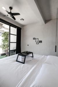 Postel nebo postele na pokoji v ubytování OCEANNA - Uluwatu, Bali