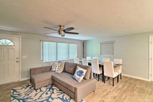 Gallery image of Updated Rustic Yankeetown Home with Lanai and Dock in Yankeetown
