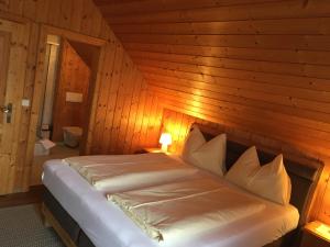 Postel nebo postele na pokoji v ubytování Gerstbreinhof