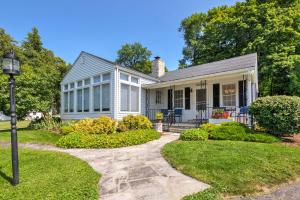 Gallery image of Boutique Home in Door County with Eagle Harbor Views! in Ephraim