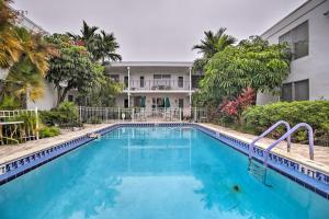 Afbeelding uit fotogalerij van Ft Lauderdale Apt with Pool - 1 Mi to Beach Access! in Fort Lauderdale