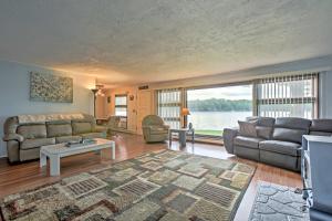 Gallery image of Rose Lake Waterfront Cabin Fire Pit, Dock and Boats in Le Roy