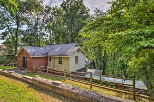 Gallery image of Spacious Georgia Getaway with Dock on Lake Lanier! in Gainesville
