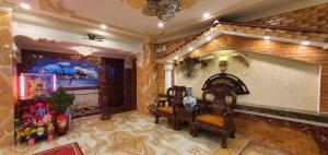 The lobby or reception area at Hoàng Quân Hotel