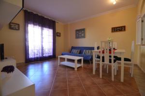 Zdjęcie z galerii obiektu Apartamentos Punta Canela w mieście Isla Canela