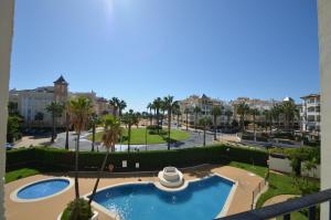 Basen w obiekcie Apartamentos Punta Canela lub w pobliżu