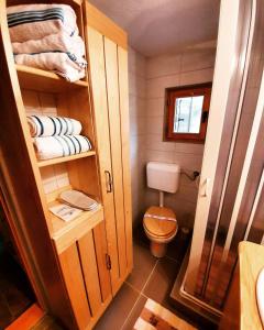 Ванная комната в Brvnare Tomovic