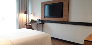 TV a/nebo společenská místnost v ubytování Travelodge Ipoh