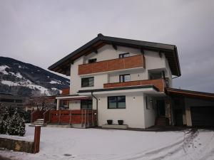 Nespecifikovaný výhled na hory nebo výhled na hory při pohledu z apartmánu
