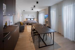 Köök või kööginurk majutusasutuses Qstay Good Living Apartments