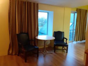 Posezení v ubytování Majaka Hostel