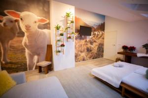 Posteľ alebo postele v izbe v ubytovaní Apartament Dwupoziomowy Nad Tamami