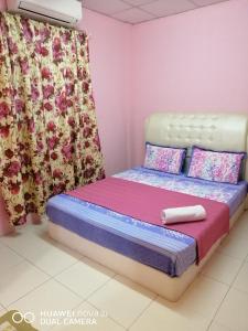 Postel nebo postele na pokoji v ubytování LAYLA INN