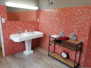 Afbeelding uit fotogalerij van Chez MARLYSE-chambres et Table d'hôtes in Saint-Maurice-sur-Moselle +38 foto's