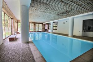 Bassein majutusasutuses APPARTEMENT AVCE ACCES PISCINE-WIFI-SAINT JEAN D'AULPS STATION-4 PERSONNES-DAILLE S18 või selle lähedal