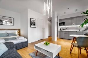 Posteľ alebo postele v izbe v ubytovaní Koszykowa Suite - apartament w centrum Warszawy! + 13 fotografií