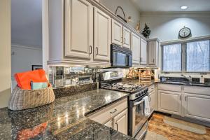 Dapur atau dapur kecil di Resort-Style Harbor Springs Home with Deck!