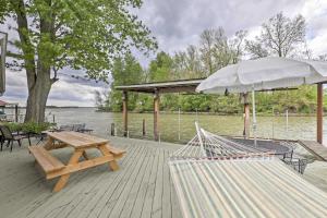 Gallery image of Waterfront Indian Lake House Deck and Private Dock! in Lakeview
