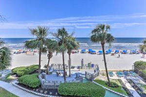 Imagen de la galería de Chic Myrtle Beach Seaside Escape with Pool Access!, en Myrtle Beach