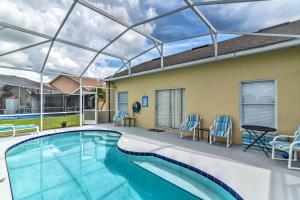 A piscina em ou perto de Sunny Kissimmee Retreat with Pool, Near Disney!