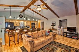 Gallery image of Waterfront Fifty Lakes Home with Dock and Kayaks! in Fifty Lakes