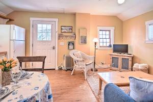 Galeriebild der Unterkunft Historic Twisp Cottage - Mountain and River View! in Twisp