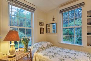 Photo de la galerie de l'établissement Private Brewster Cottage Near Beach and Harbor!, à Brewster 20 autres photos