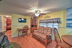Gallery image of Salter Path Home-Short Walk to Indian Shores and Bay in Salter Path
