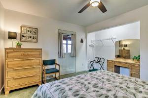 A bed or beds in a room at RiverSong Waterfront La Crosse Home with Dock