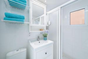 A bathroom at Apartamento Pinebeach Még 19 kép