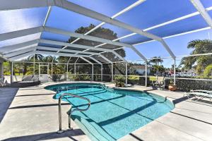 Galeriebild der Unterkunft Canalfront Cape Coral Home with Pool and Dock! in Cape Coral