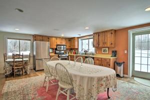 Gallery image of Historic Bradford Home - 8 Mi to Mount Sunapee! in Bradford