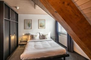 Posteľ alebo postele v izbe v ubytovaní Gasthof Enge Self Check-In Hotel
