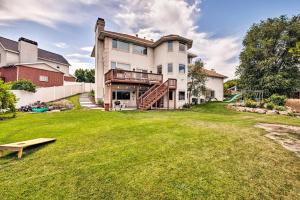 a large house with a large yard at Under the Sea and Ski Apt with View, 7 Mi to Dwtn in Salt Lake City