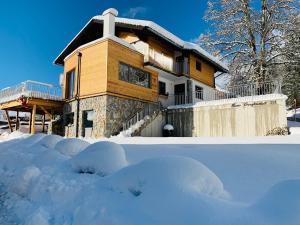 Bergkristallhaus v zime