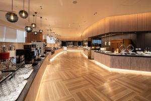 Kuchyň nebo kuchyňský kout v ubytování JR Hotel Clement Takamatsu