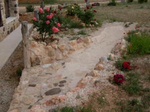 Vonkajšia záhrada v ubytovaní Hotel Valdelinares (Soria)